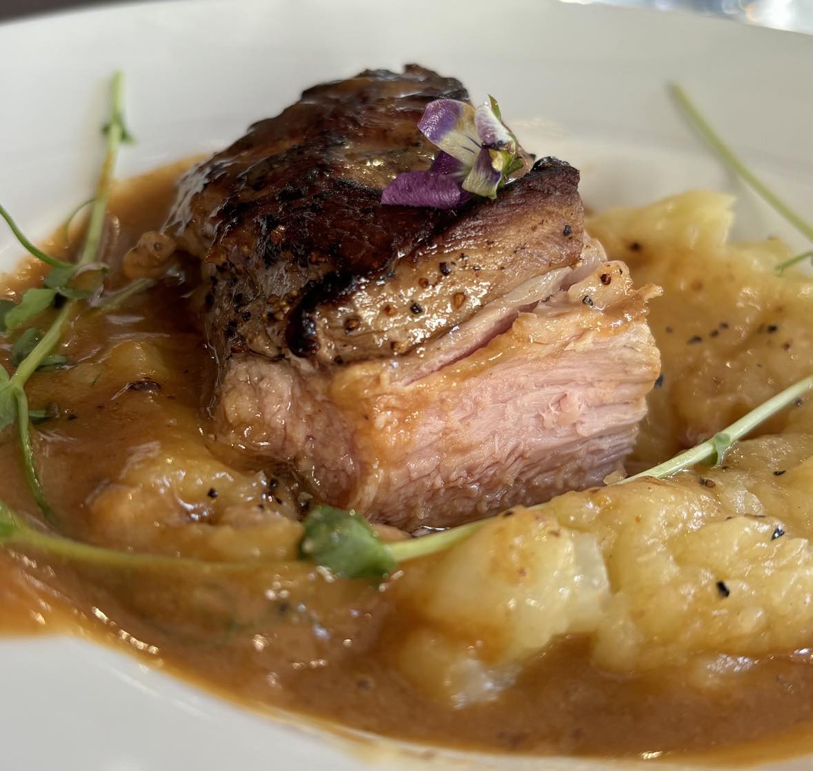 Quasi de veau à la façon du talentueux chef Yohan, restaurant La Vallée à Loubeyrat